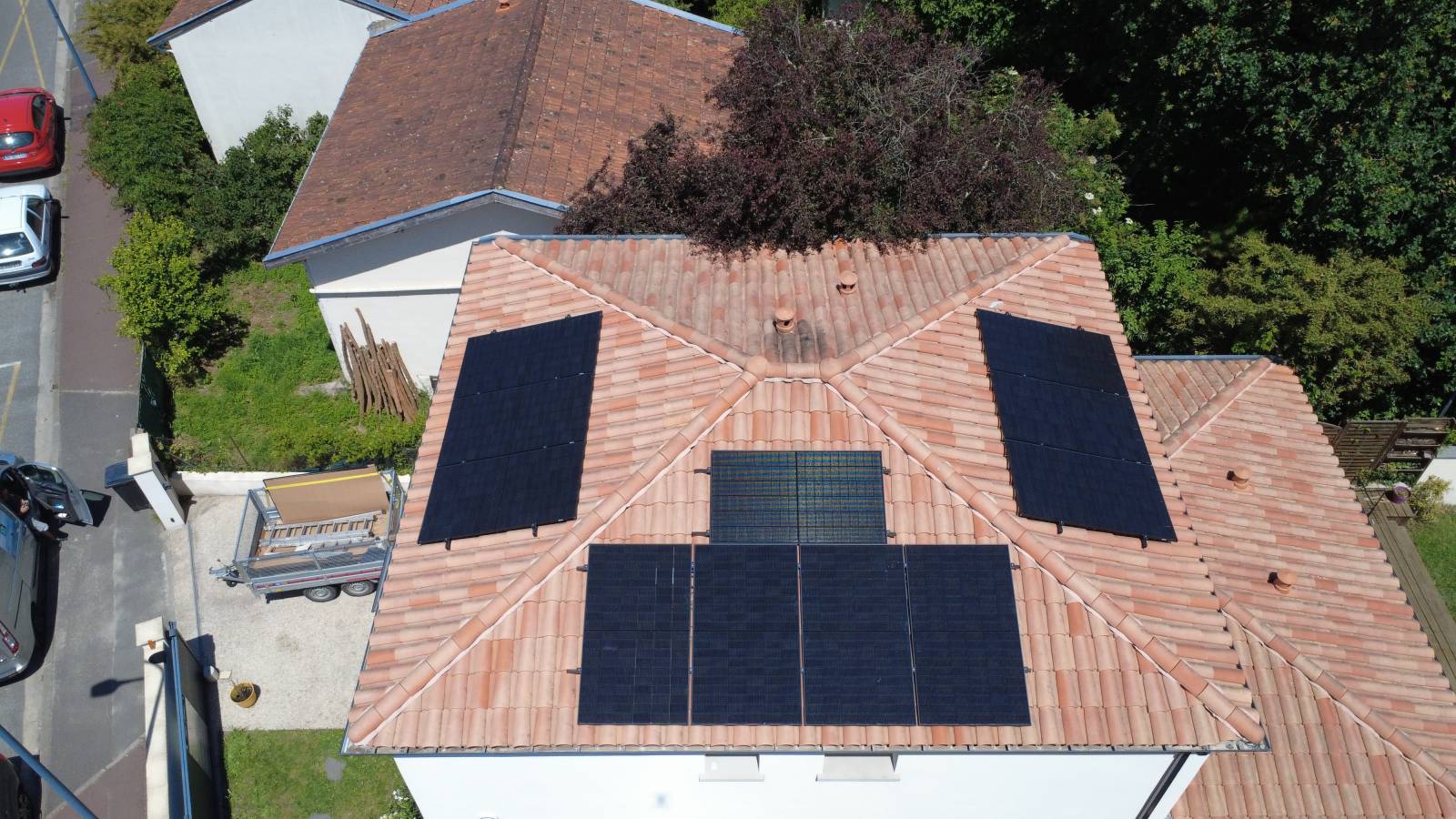 Installation solaire photovoltaïque DUALSUN à Bruges Proche Bordeaux en Gironde