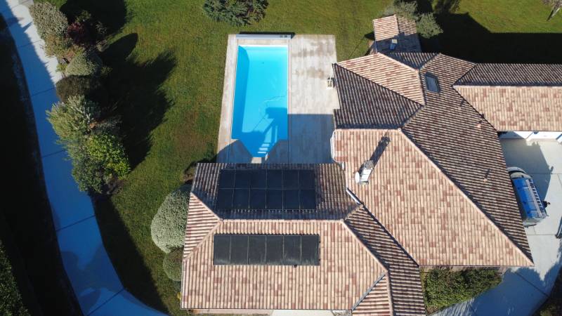  Deux champs de panneaux sur orientations différentes — optimisation de la production sur toiture complexe