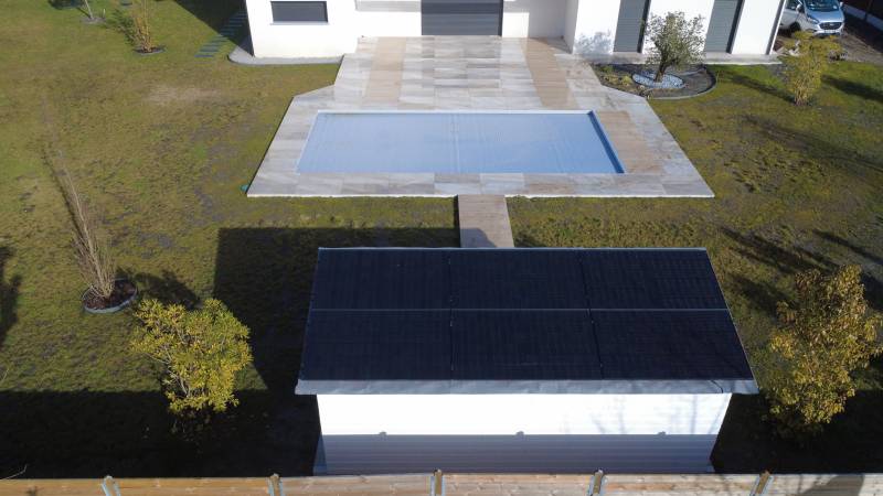 Panneaux solaires à Mérignac : ce que le bâti et le PLU changent à votre installation