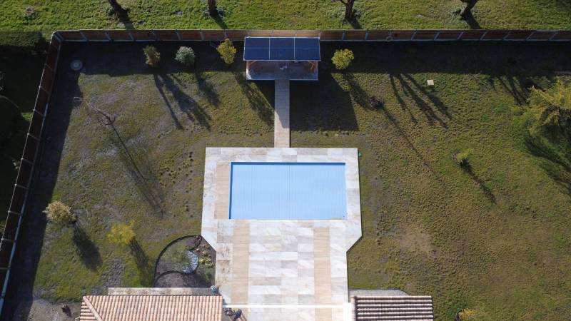 Panneaux solaires à Mérignac : ce que le bâti et le PLU changent à votre installation