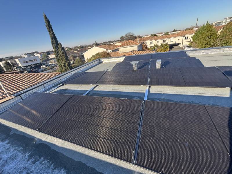 Vente et pose d’installation de panneau photovoltaïque DualSun sur toiture maison à Bordeaux réalisée avec succès