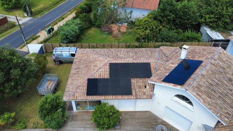 Réalisation Energie Sol'R au Porge en Gironde : système solaire 6 kWc en autoconsommation avec batterie virtuelle