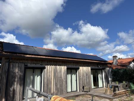 Notre zone d'activité pour ce service Installateur certifié pour panneaux photovoltaïques sur bâtiment tertiaire avec stockage virtuel Urban Solar et SAV inclus à